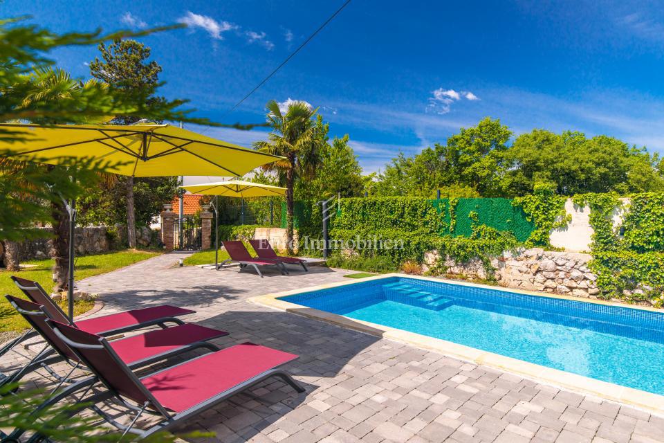Casa in pietra con piscina - isola di Krk