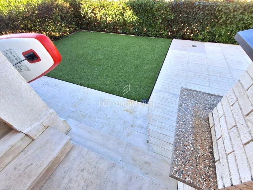 Appartamento con giardino a 100 metri dalla spiaggia!