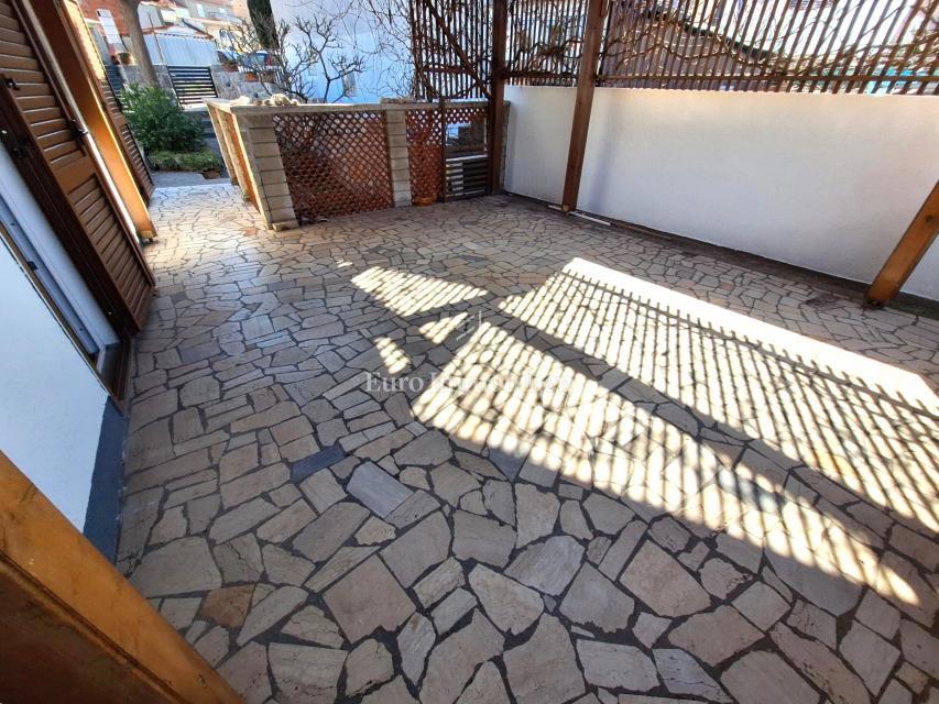 Punat - casa con vista mare, vicino al mare