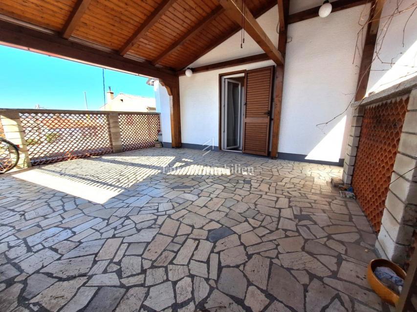 Punat - casa con vista mare, vicino al mare