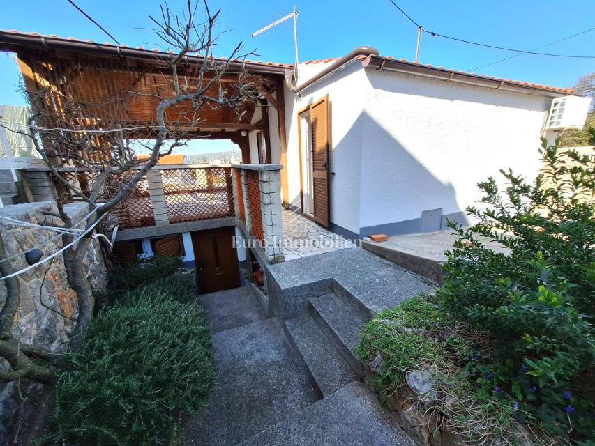 Punat - casa con vista mare, vicino al mare