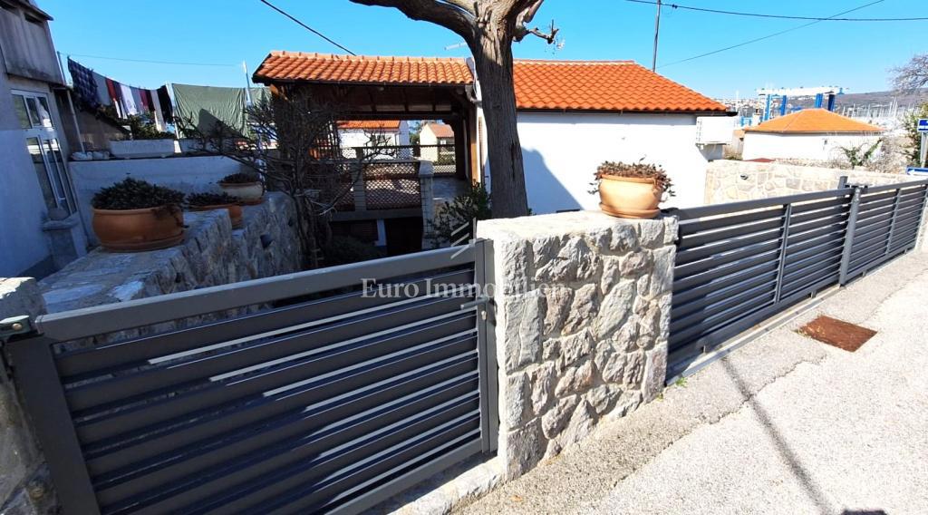 Punat - casa con vista mare, vicino al mare