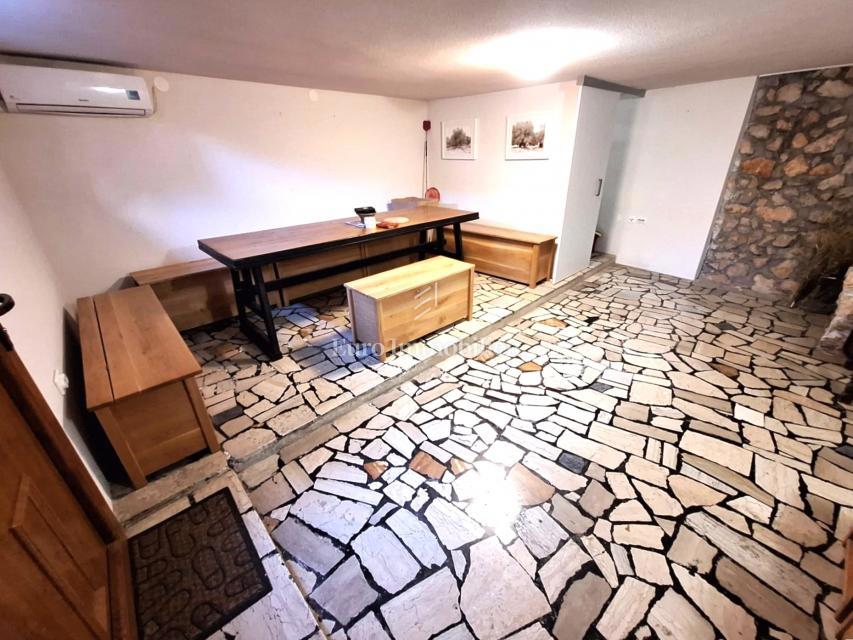 Punat - casa con vista mare, vicino al mare