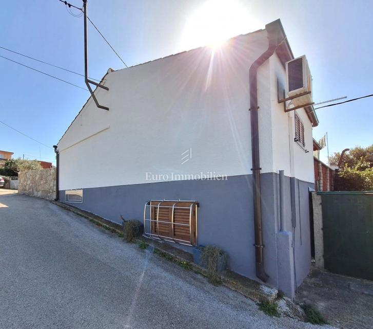 Punat - casa con vista mare, vicino al mare