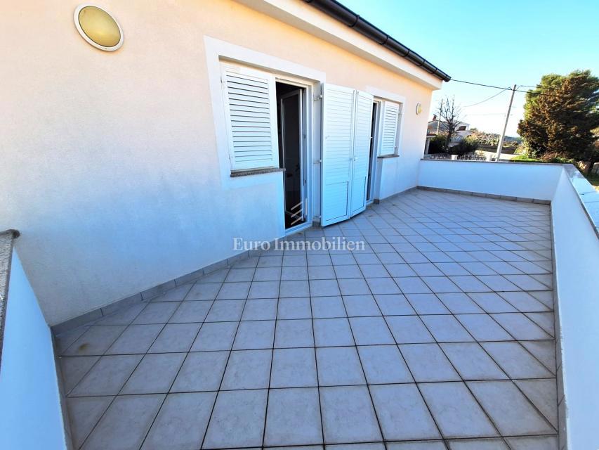 Isola di Krk, casa indipendente a 80 m dal mare