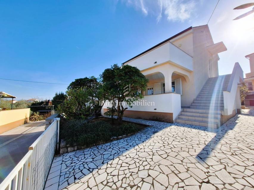 Isola di Krk, casa indipendente a 80 m dal mare