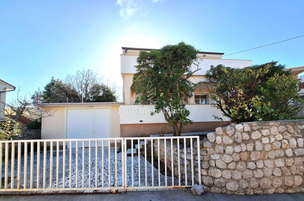 Isola di Krk, casa indipendente a 80 m dal mare