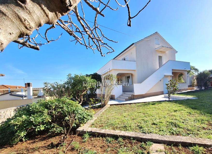 Isola di Krk, casa indipendente a 80 m dal mare