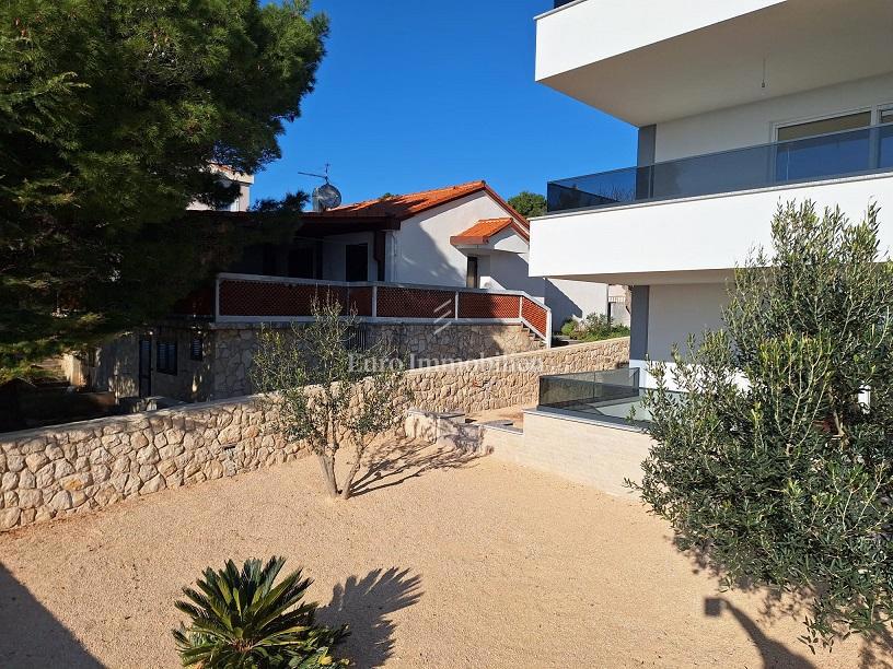 Novalja - appartamento al piano terra di un nuovo edificio