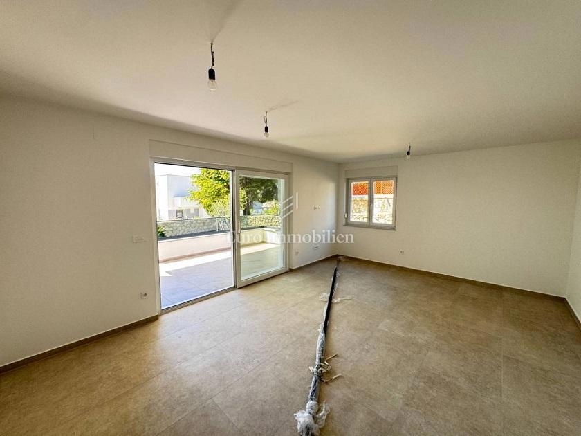 Novalja - appartamento al piano terra di un nuovo edificio