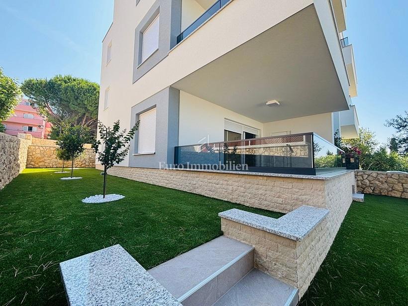 Novalja - appartamento al piano terra di un nuovo edificio