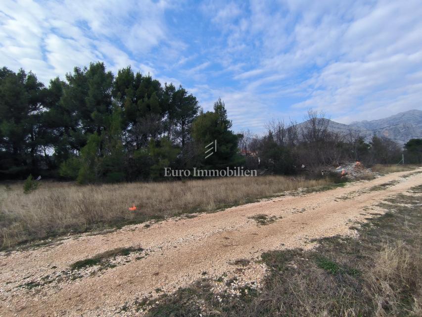 Starigrad - terreno edificabile vicino al mare
