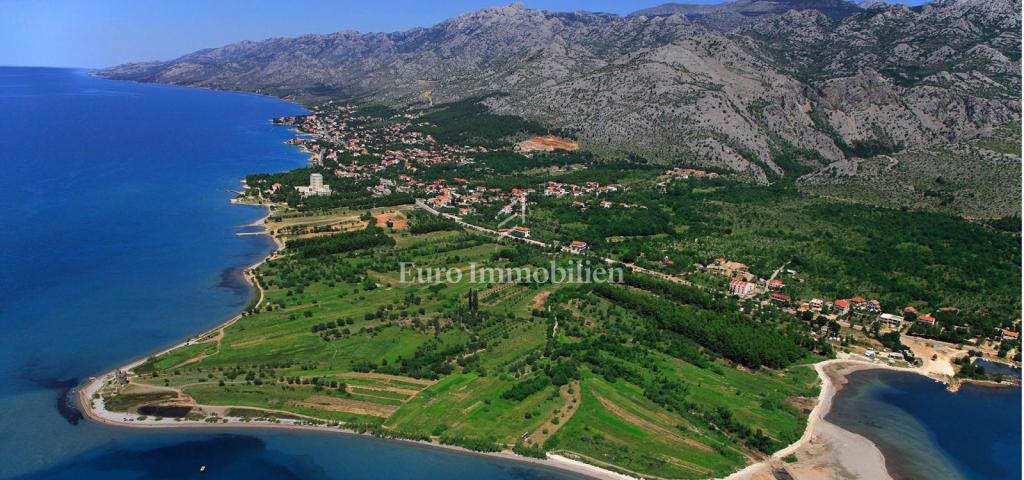 Starigrad - terreno edificabile vicino al mare