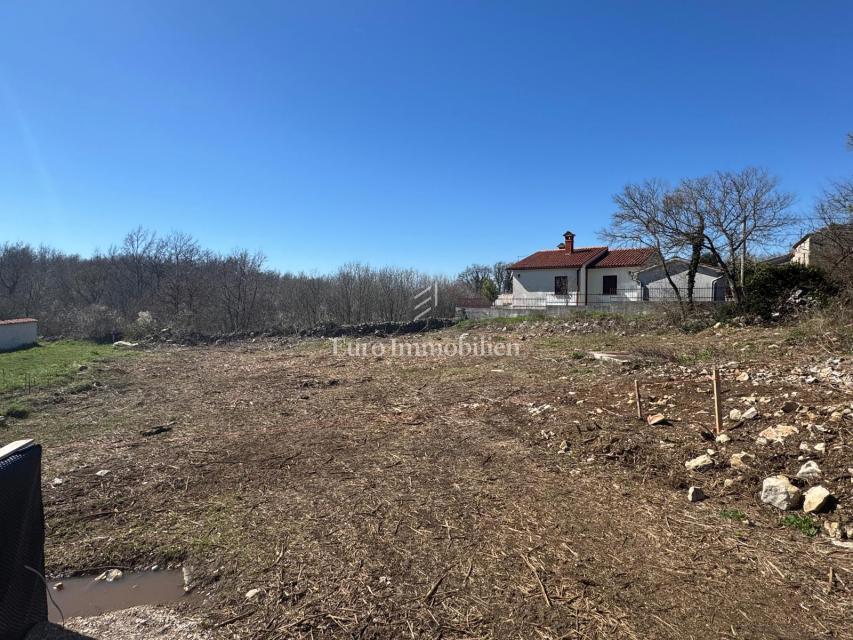 Labin - terreno edificabile 824m2