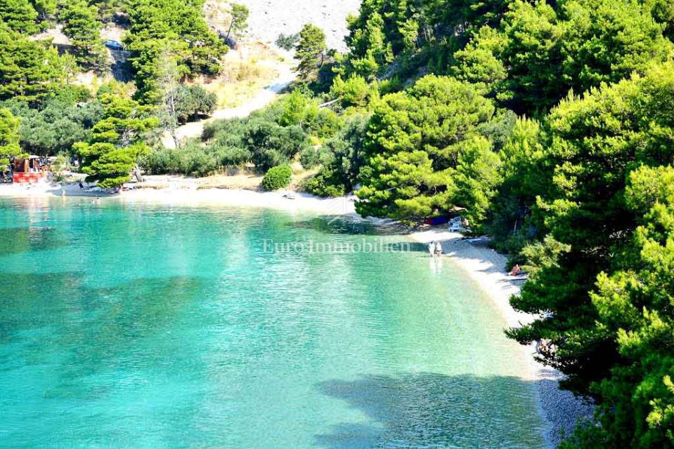 Živogošće - casa con 7 appartamenti vicino alla spiaggia