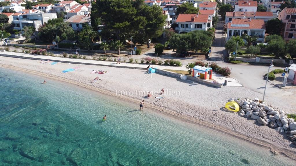 Novalja - appartamento al piano terra con ampia terrazza