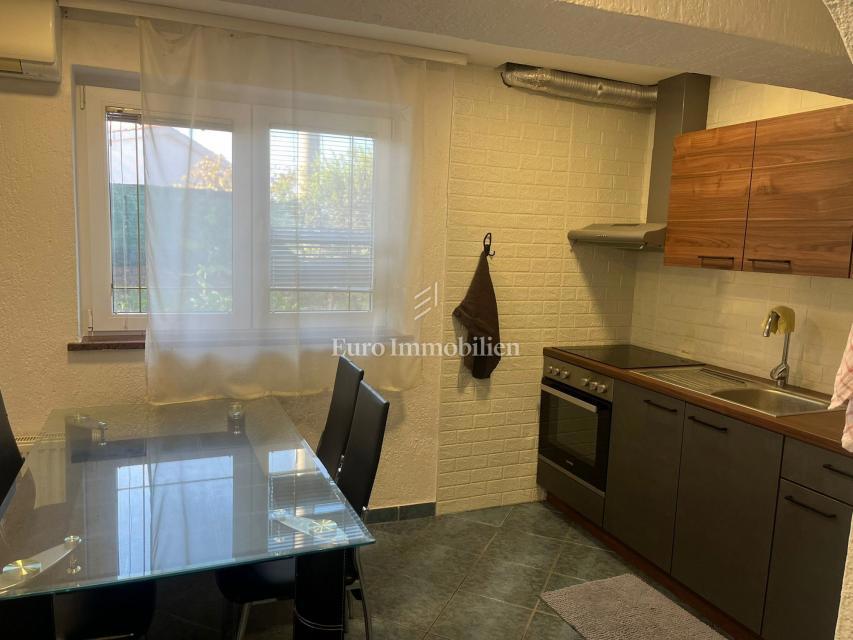 Malinska - grande casa con vista mare, potenziale!