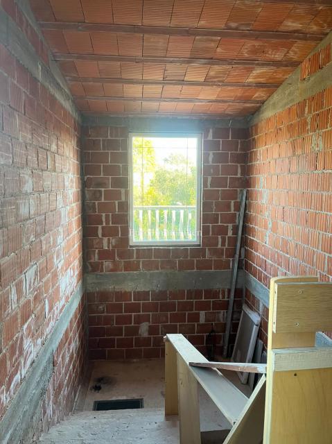 Malinska - grande casa con vista mare, potenziale!