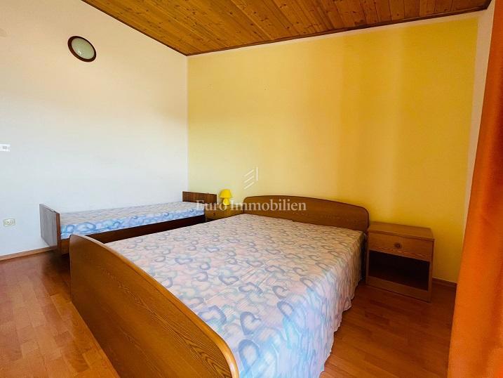 Novalja - casa con 7 appartamenti e vista mare