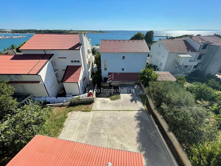 Novalja - casa con 7 appartamenti e vista mare