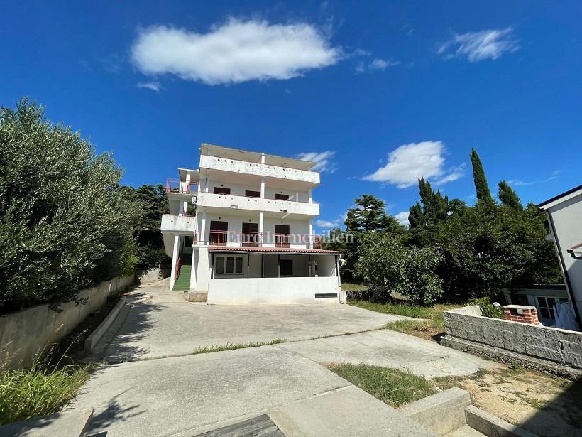 Novalja - casa con 7 appartamenti e vista mare