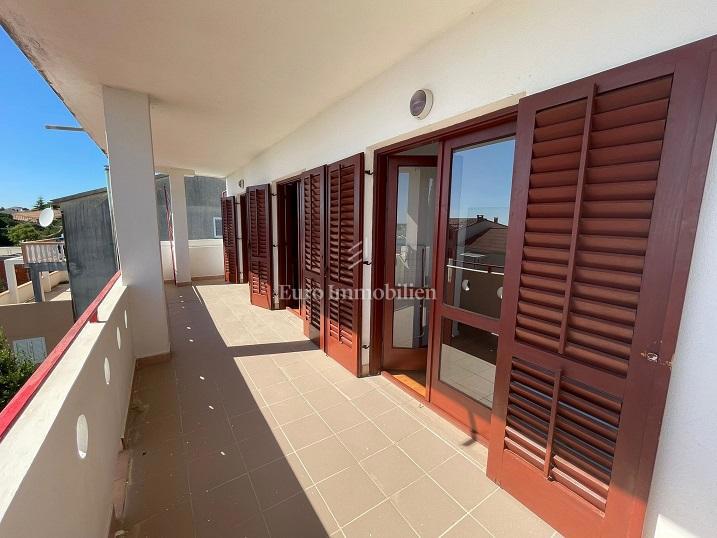 Novalja - casa con 7 appartamenti e vista mare