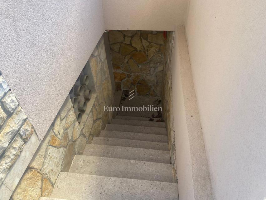 Pirovac - casa con terrazza sul tetto, piscina e jacuzzi