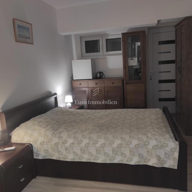 Pirovac - casa con terrazza sul tetto, piscina e jacuzzi