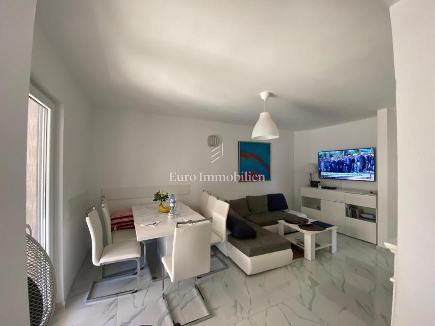 Pirovac - casa con terrazza sul tetto, piscina e jacuzzi