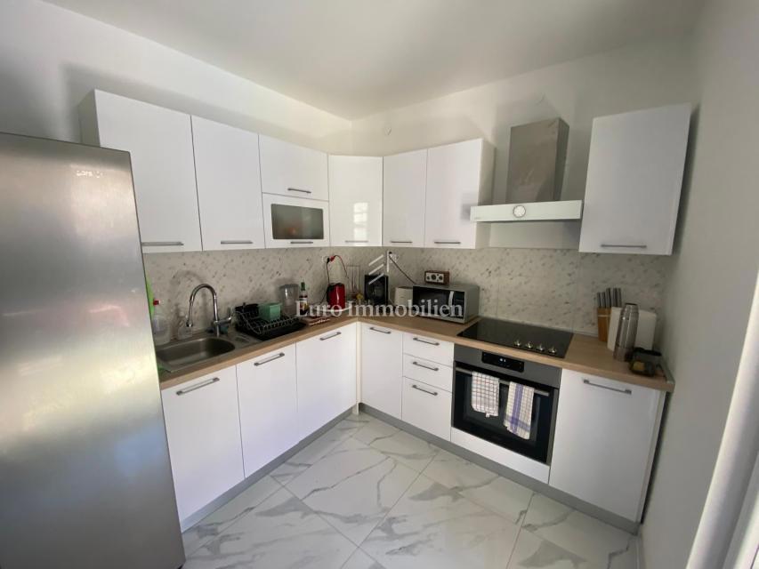 Pirovac - casa con terrazza sul tetto, piscina e jacuzzi