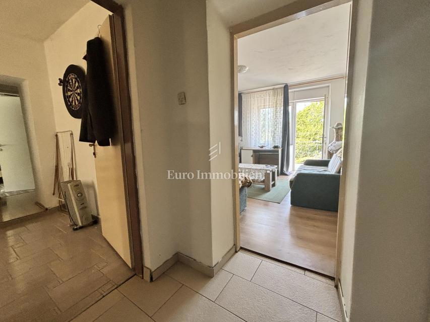 Kostelj - casa con giardino paesaggistico