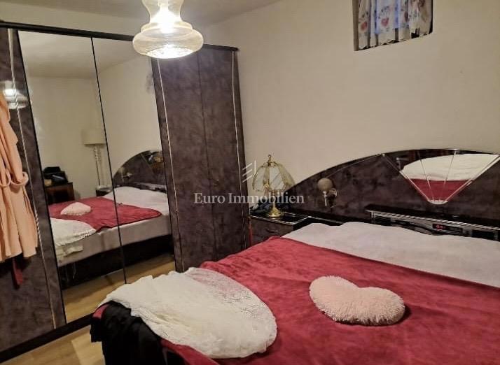 Kostelj - casa con giardino paesaggistico