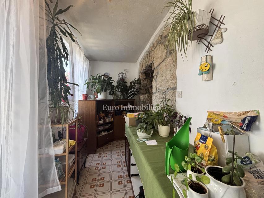 Kostelj - casa con giardino paesaggistico