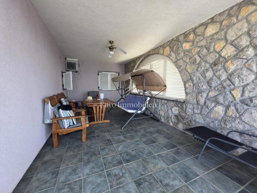 Crikvenica - casa con quattro appartamenti in posizione privilegiata