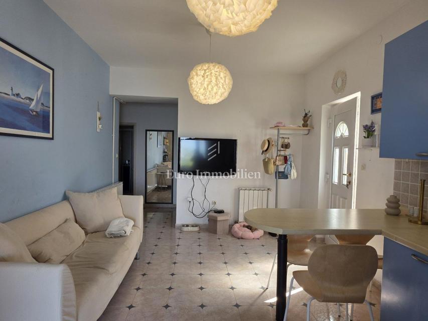 Crikvenica - casa con quattro appartamenti in posizione privilegiata