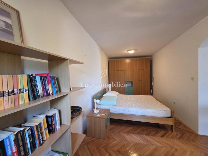 Crikvenica - casa con quattro appartamenti in posizione privilegiata