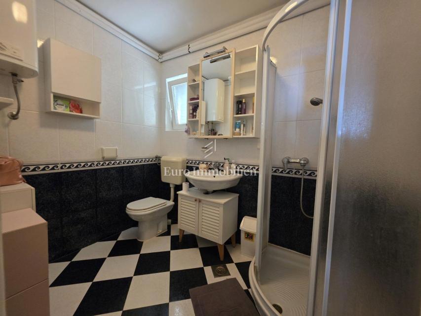 Crikvenica - casa con quattro appartamenti in posizione privilegiata