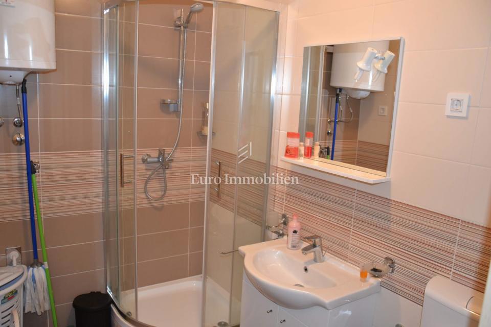 Appartamento con balcone vicino al mare