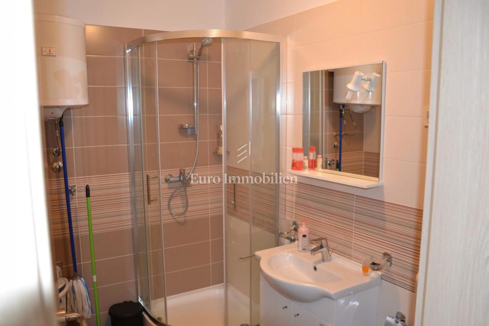 Appartamento con balcone vicino al mare