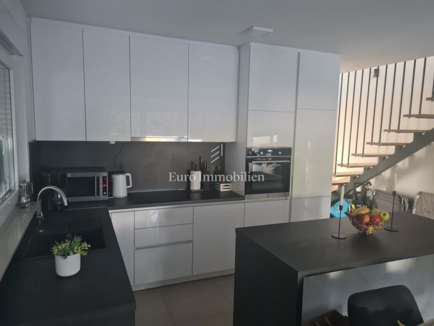 Nin - casa con piscina vicino al mare