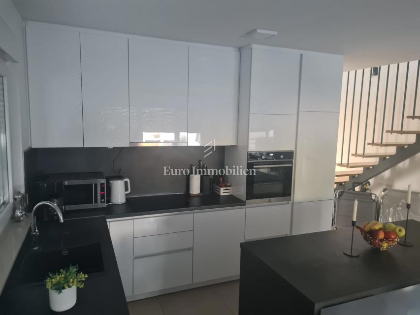 Nin - casa con piscina vicino al mare