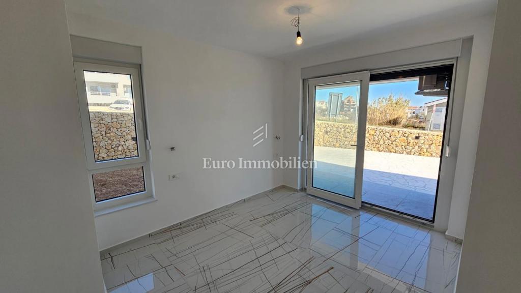 Novalja - nuovo edificio con 6 appartamenti, vicino alla spiaggia