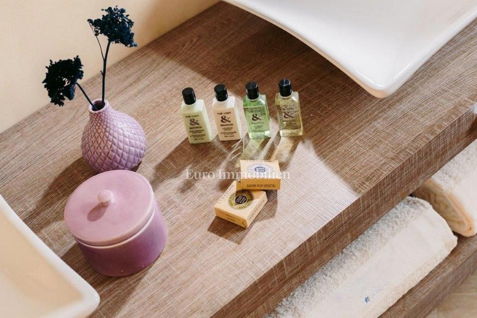 DINTORNI DI PARENZO Villa indipendente con piscina