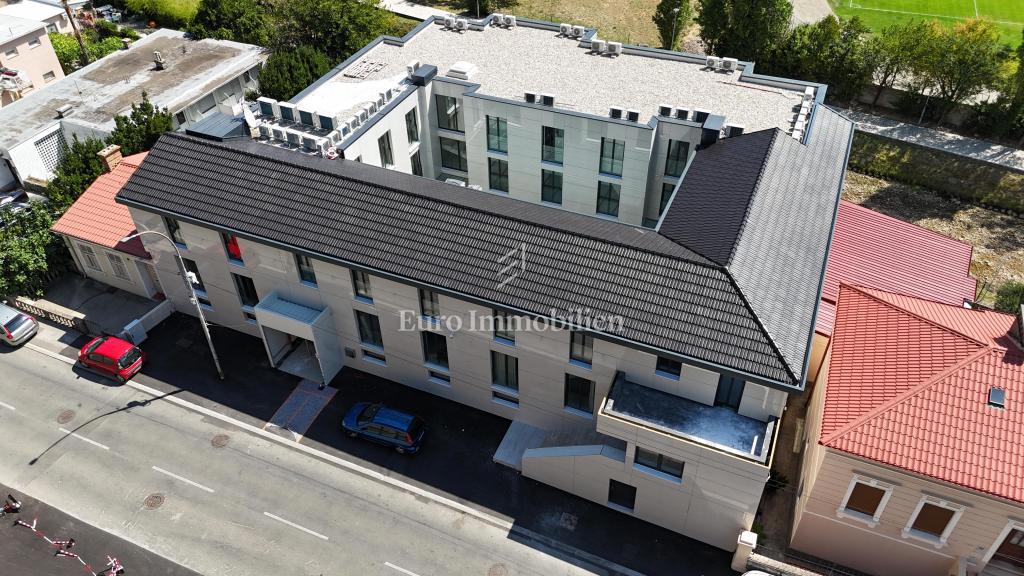 Appartamento recentemente ristrutturato nel centro di Crikvenica