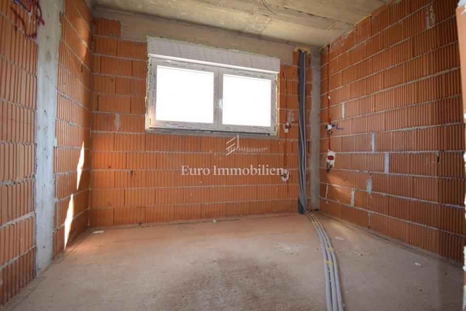 Vodice – Appartamento SJ1 piano terra vicino spiaggia