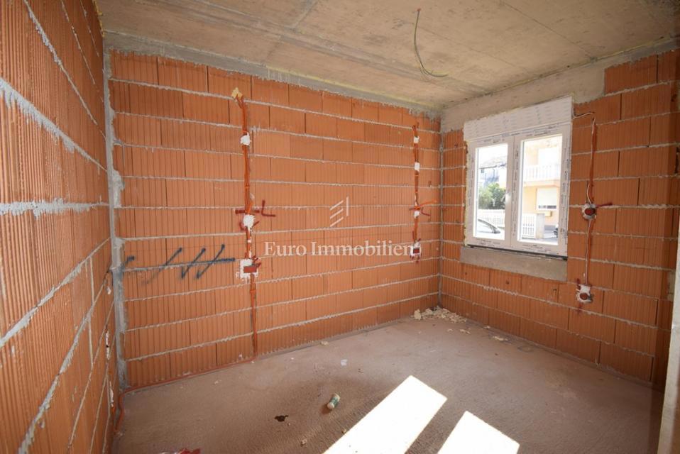 Vodice – Appartamento SJ1 piano terra vicino spiaggia