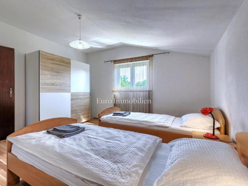 Ampia Casa Familiare con Piscina vicino a Labin