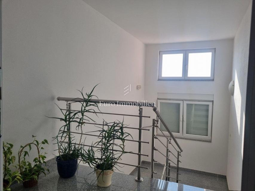 Crikvenica, Appartamento arredato in edificio con ascensore