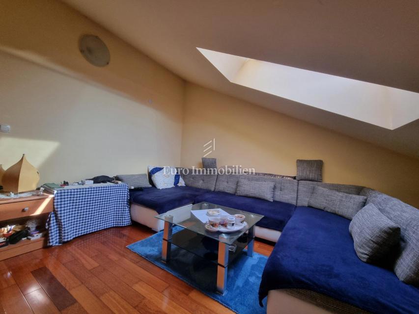 Crikvenica, Appartamento arredato in edificio con ascensore