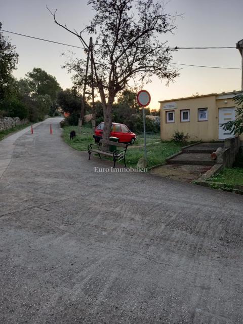 Terreno edificabile a 80 m dal mare, Isola di Molat